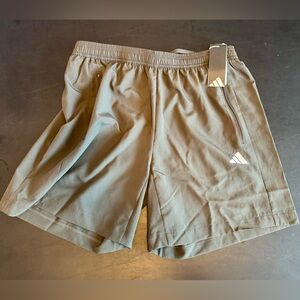Adidas Aeroready Men’s Lg Woven Training Shorts. Beige (KB8678). 7in Inseam.NWT
